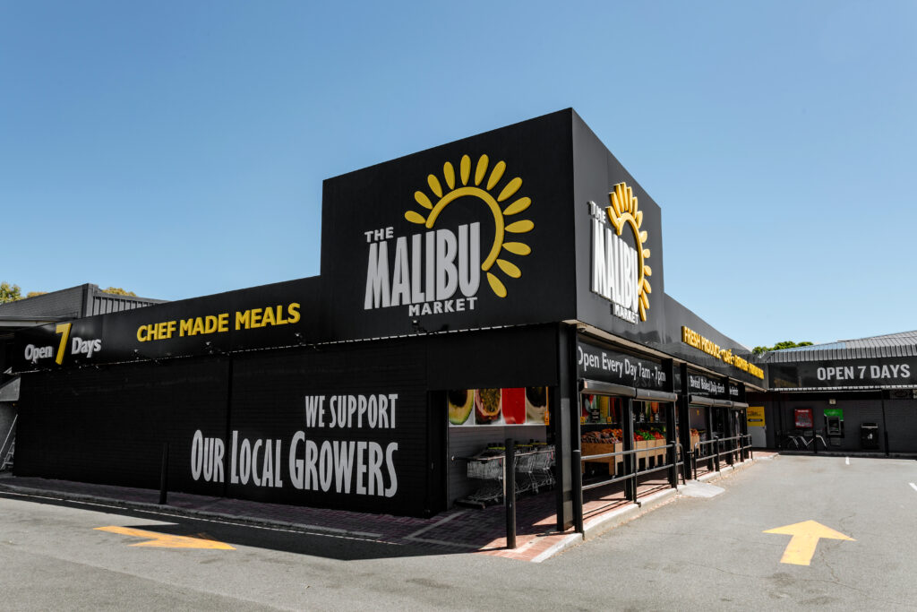 MAL 2502 51 Grocery Store Near Shoalwater 2 MAL 2502 51 Grocery Store Near Shoalwater 1